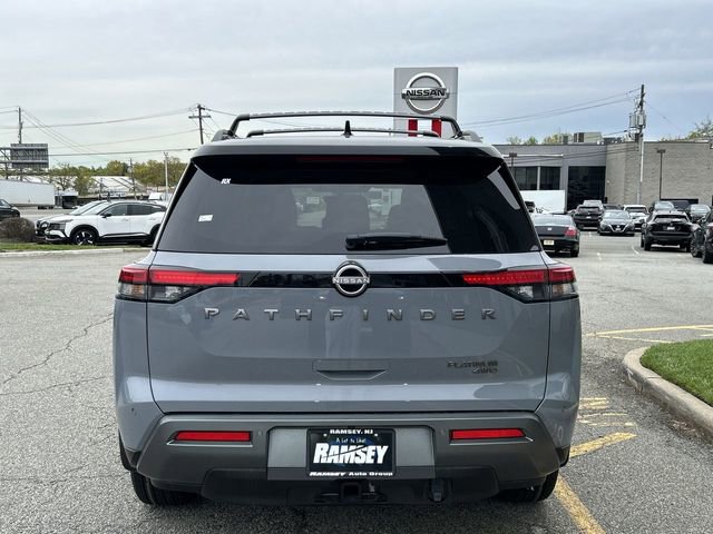 New 2026 Nissan Pathfinder Platinum w/ Cargo Package AWD/4WD image 17