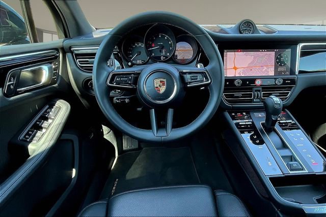 Used 2026 Porsche Macan image 8