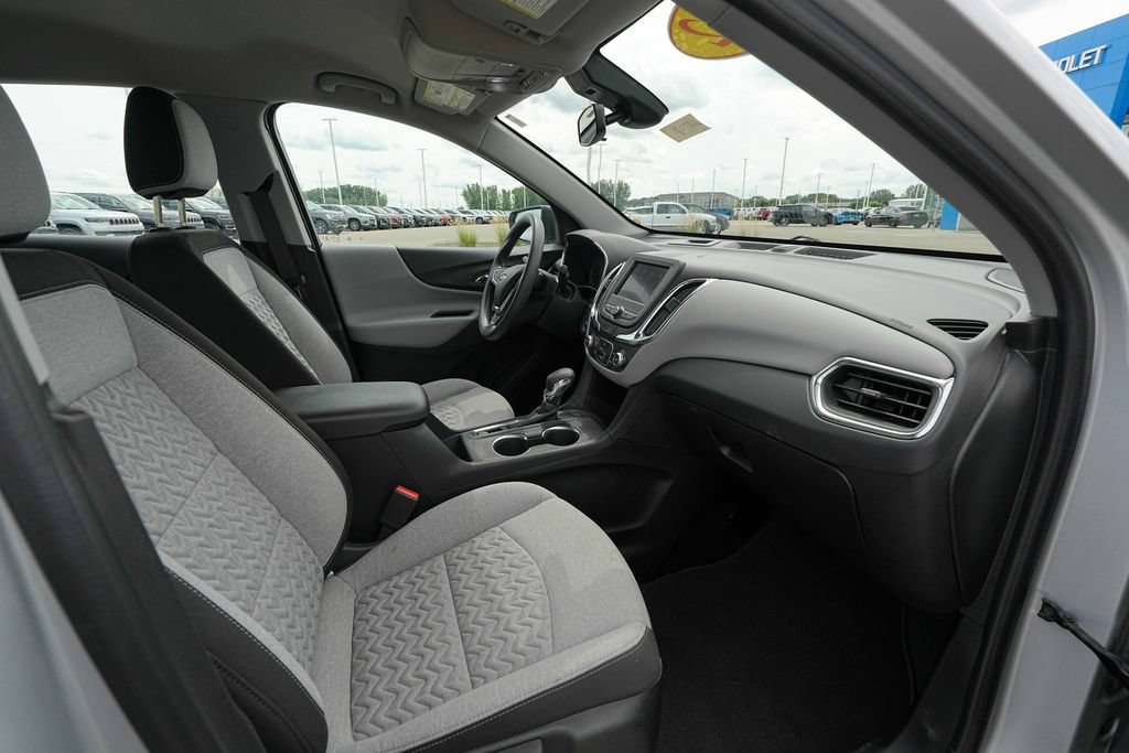 Used 2022 Chevrolet Equinox LS AWD/4WD image 23