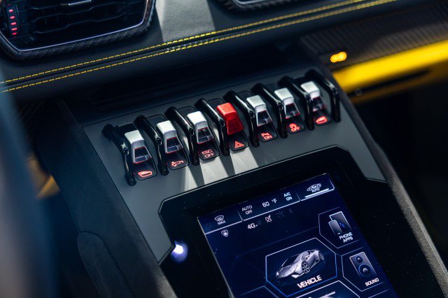Used 2023 Lamborghini Huracan Tecnica RWD image 44
