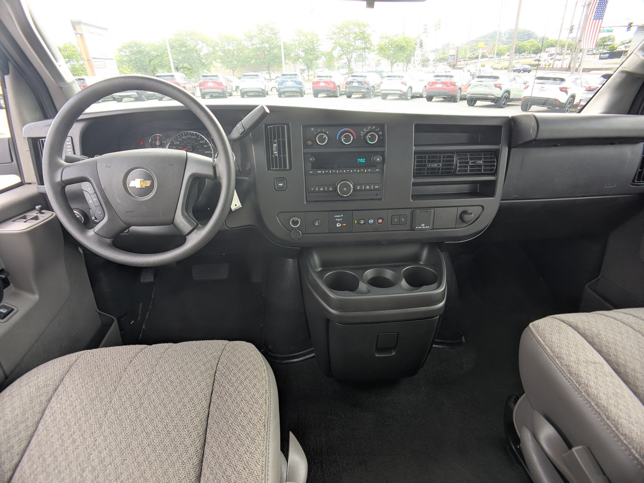 Used 2025 Chevrolet Express 3500 LT w/ LT Preferred Equipment Group RWD image 15