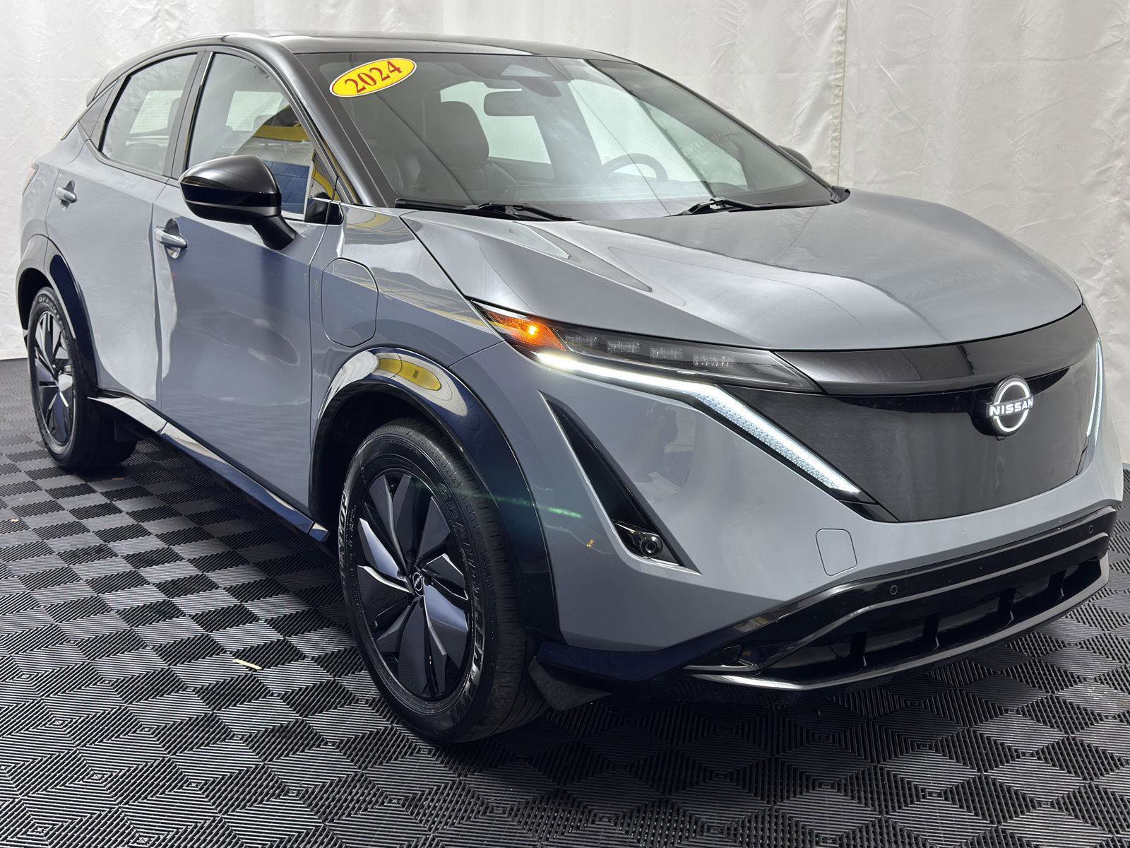 Used 2024 Nissan Ariya AWD image 14