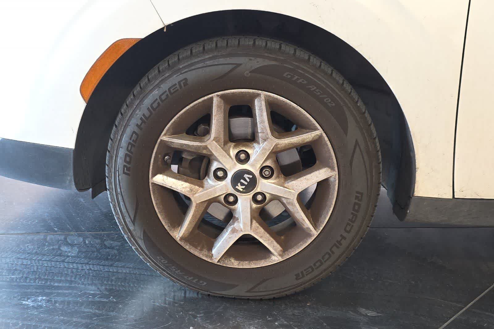Used 2020 Kia Soul S FWD image 12