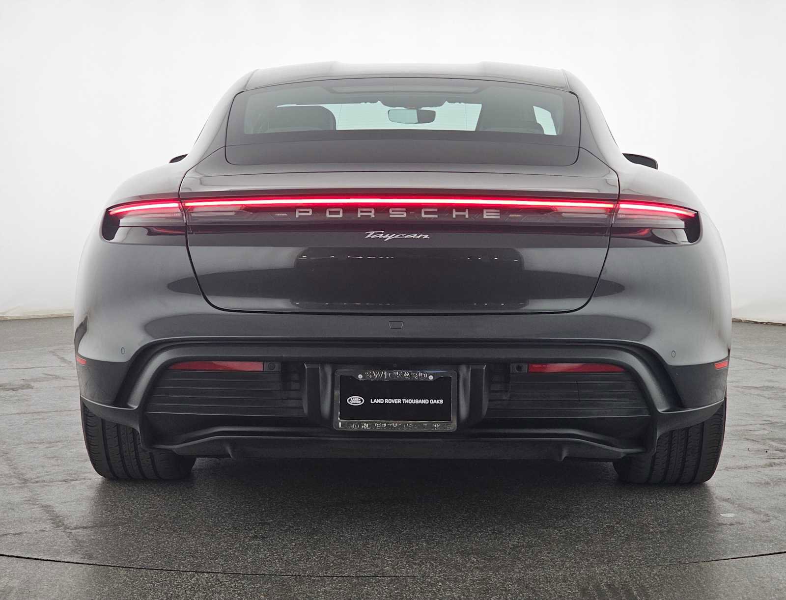 Used 2021 Porsche Taycan image 4