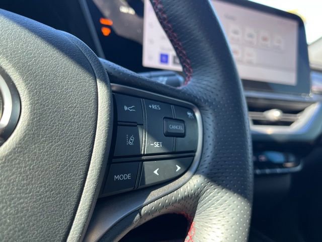 Used 2024 Lexus UX 250h F Sport image 39