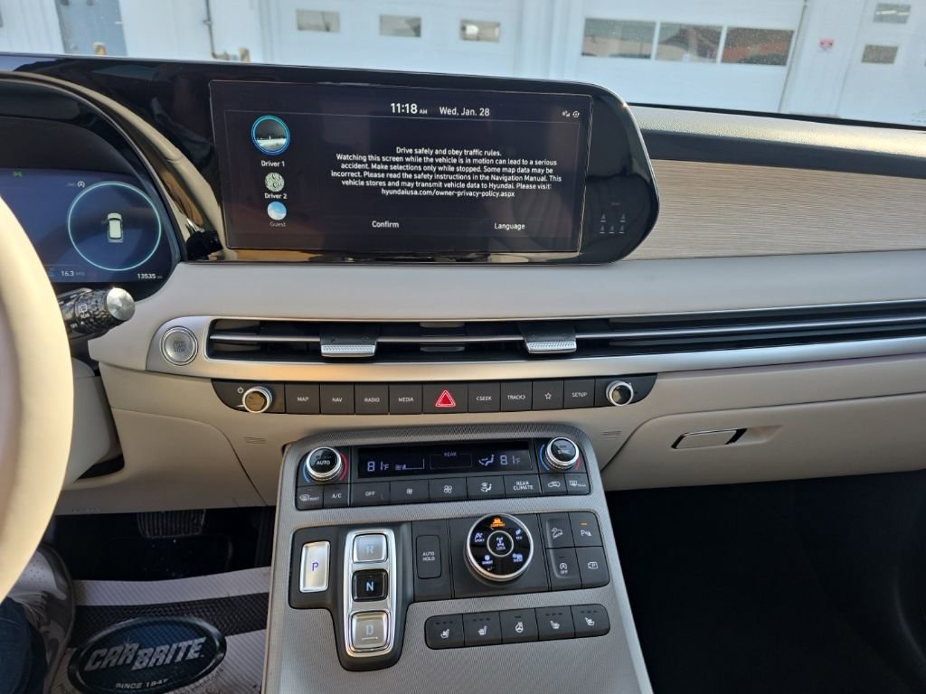 Used 2025 Hyundai Palisade Limited image 10