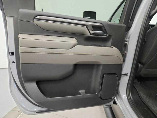 Used 2025 Chevrolet Silverado 2500 ZR2 w/ Technology Package image 37