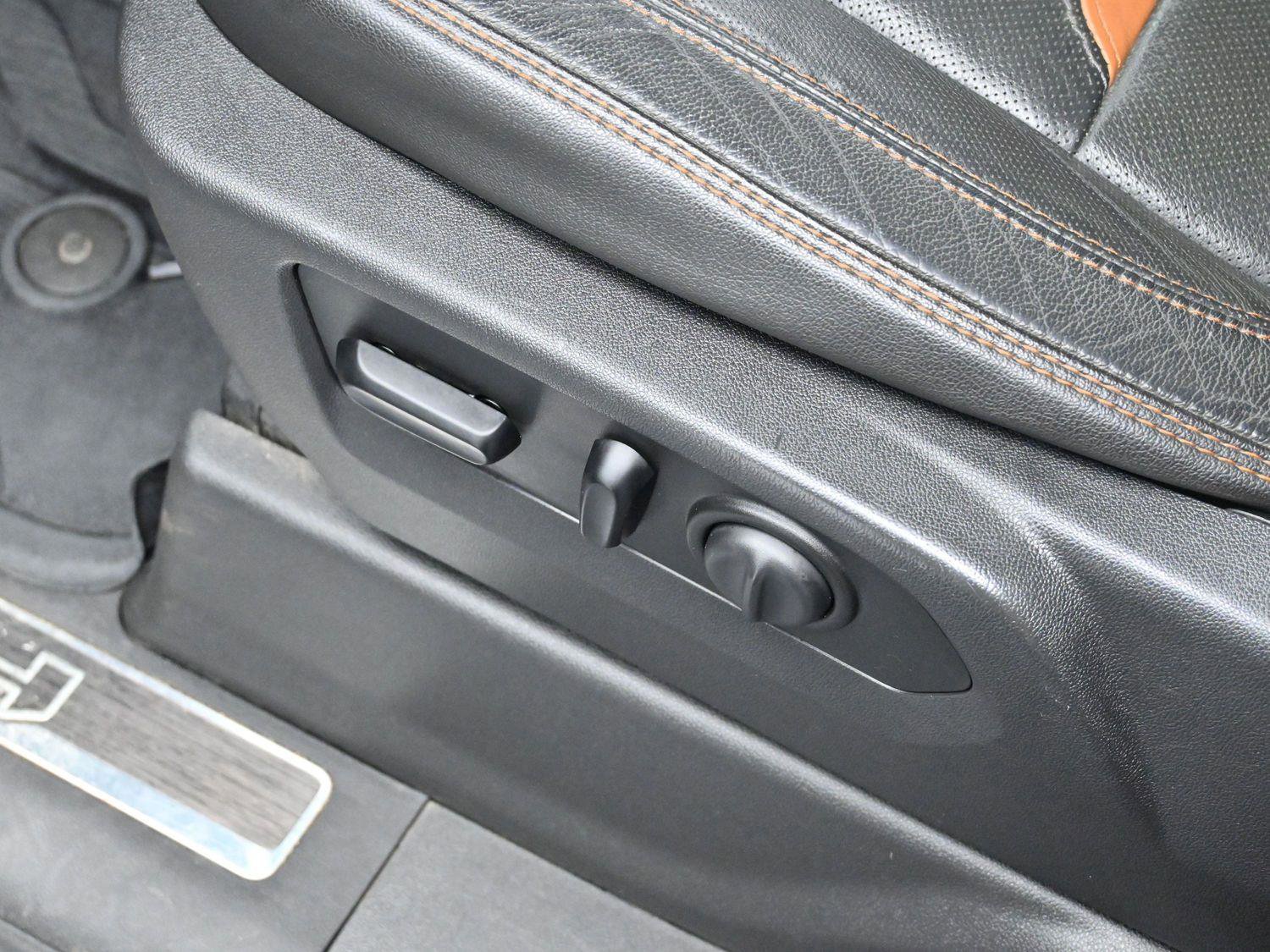 Used 2019 GMC Sierra 1500 AT4 w/ AT4 Premium Package image 15