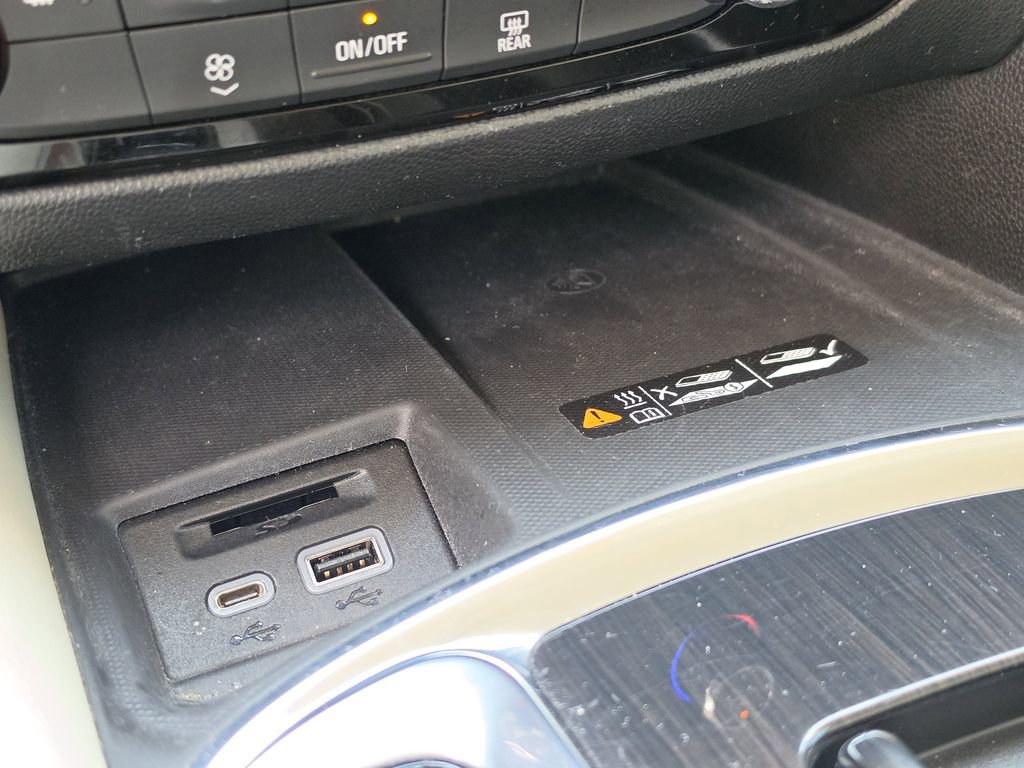 Used 2023 Buick Enclave Essence FWD image 23