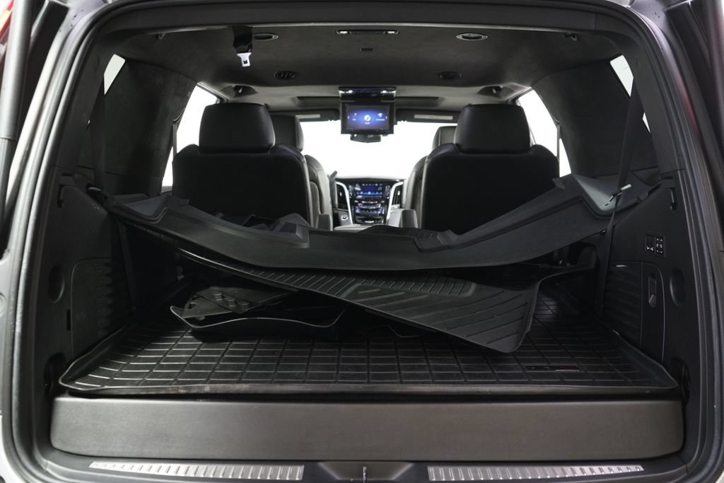 Used 2020 Cadillac Escalade Platinum AWD/4WD image 19