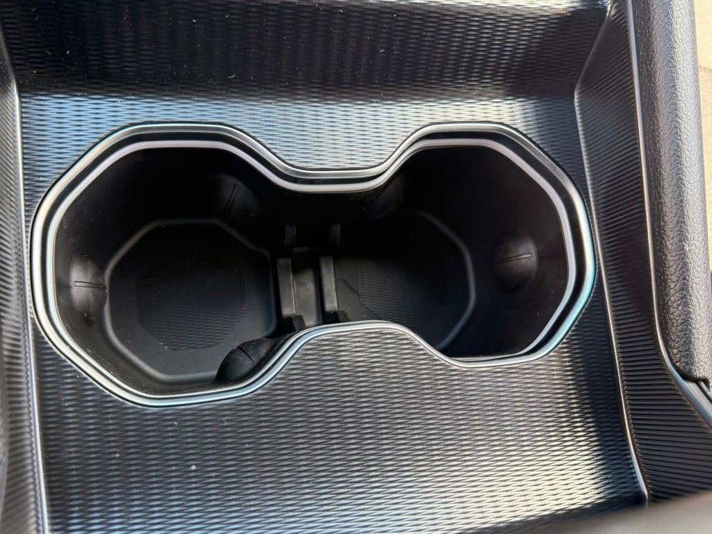 New 2026 Jeep Grand Cherokee L Laredo image 16