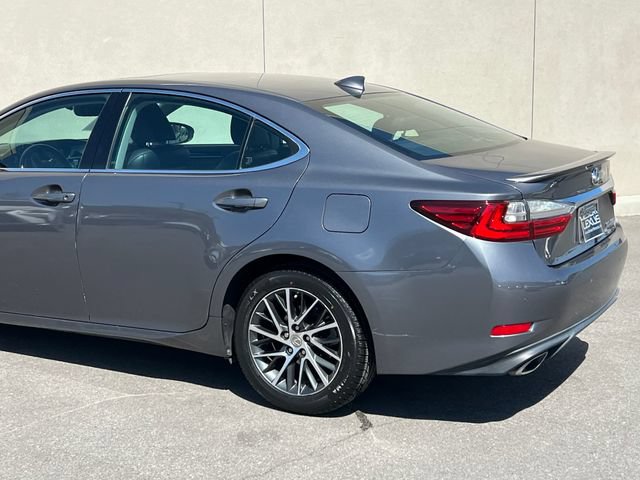 Used 2017 Lexus ES 350 w/ Premium Package FWD image 7
