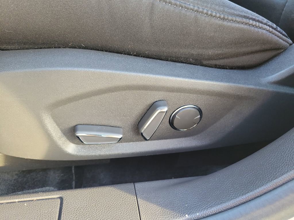 Used 2016 Ford Fusion SE image 15