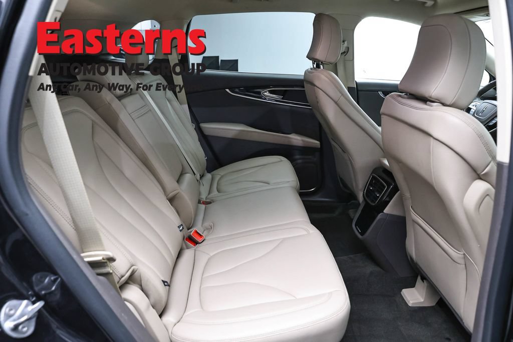 Used 2022 Lincoln Nautilus AWD w/ Premium Package image 26