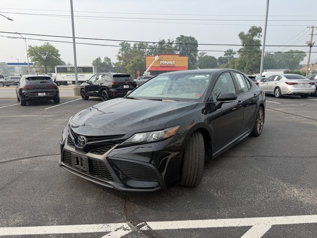 Used 2023 Toyota Camry SE w/ Convenience Package AWD/4WD image 2