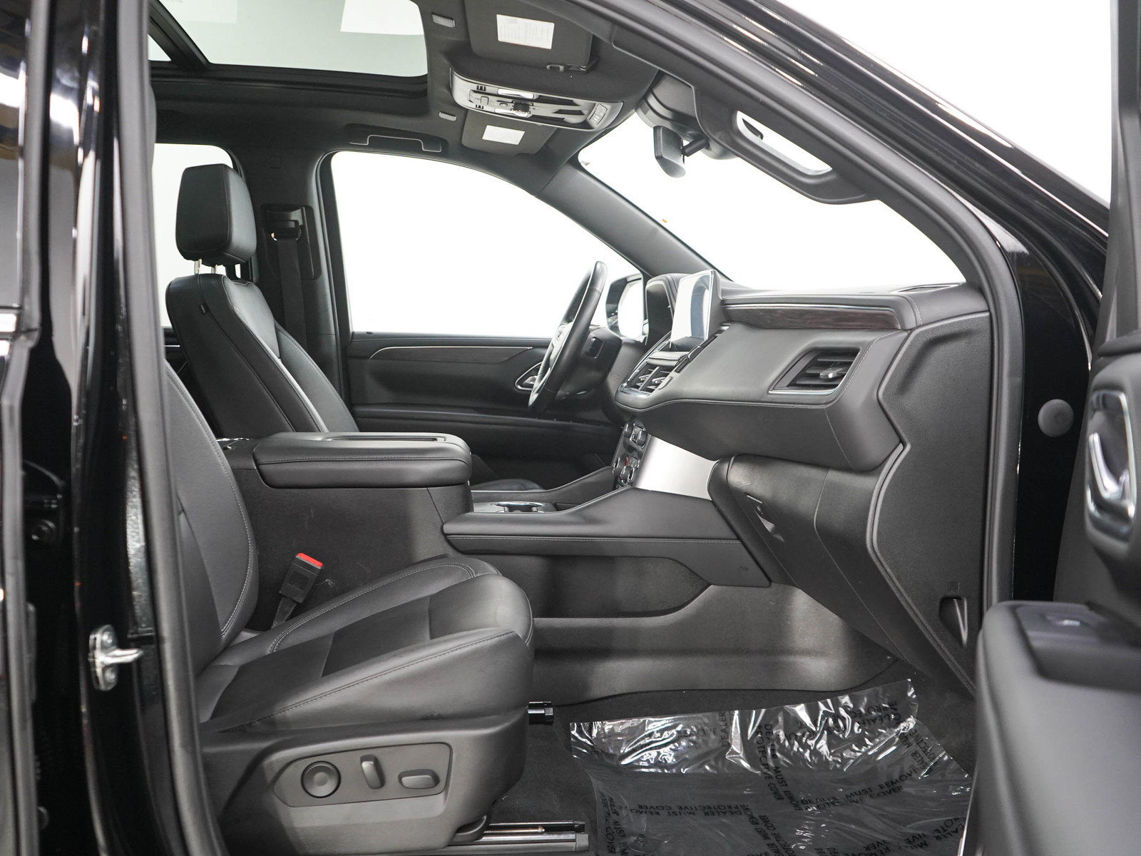 Used 2023 Chevrolet Suburban LT w/ Luxury Package AWD/4WD image 11