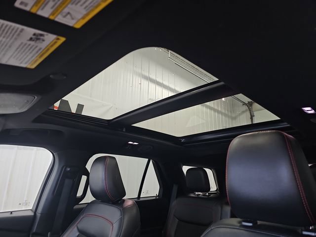 Used 2023 Ford Explorer ST-Line w/ Class IV Trailer Tow Package AWD/4WD image 21