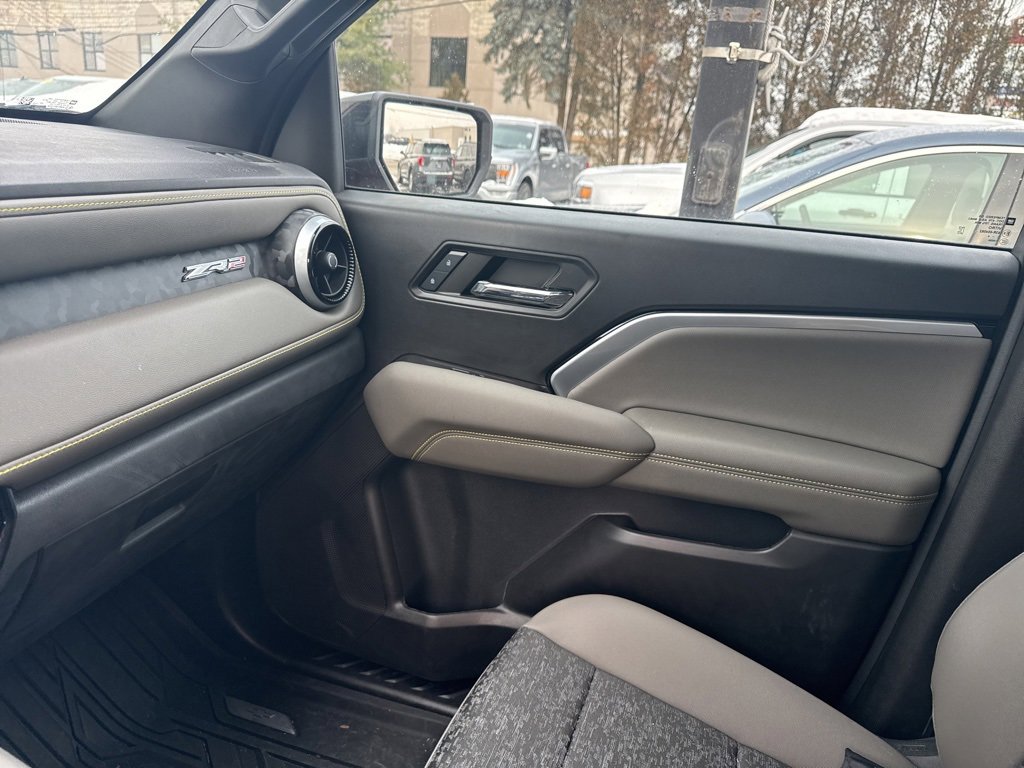 Used 2024 Chevrolet Colorado ZR2 w/ Safety Package image 14