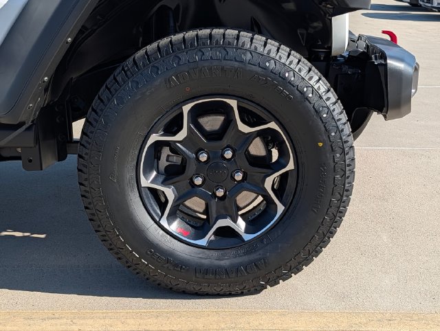 Used 2023 Jeep Wrangler Unlimited Rubicon AWD/4WD image 8