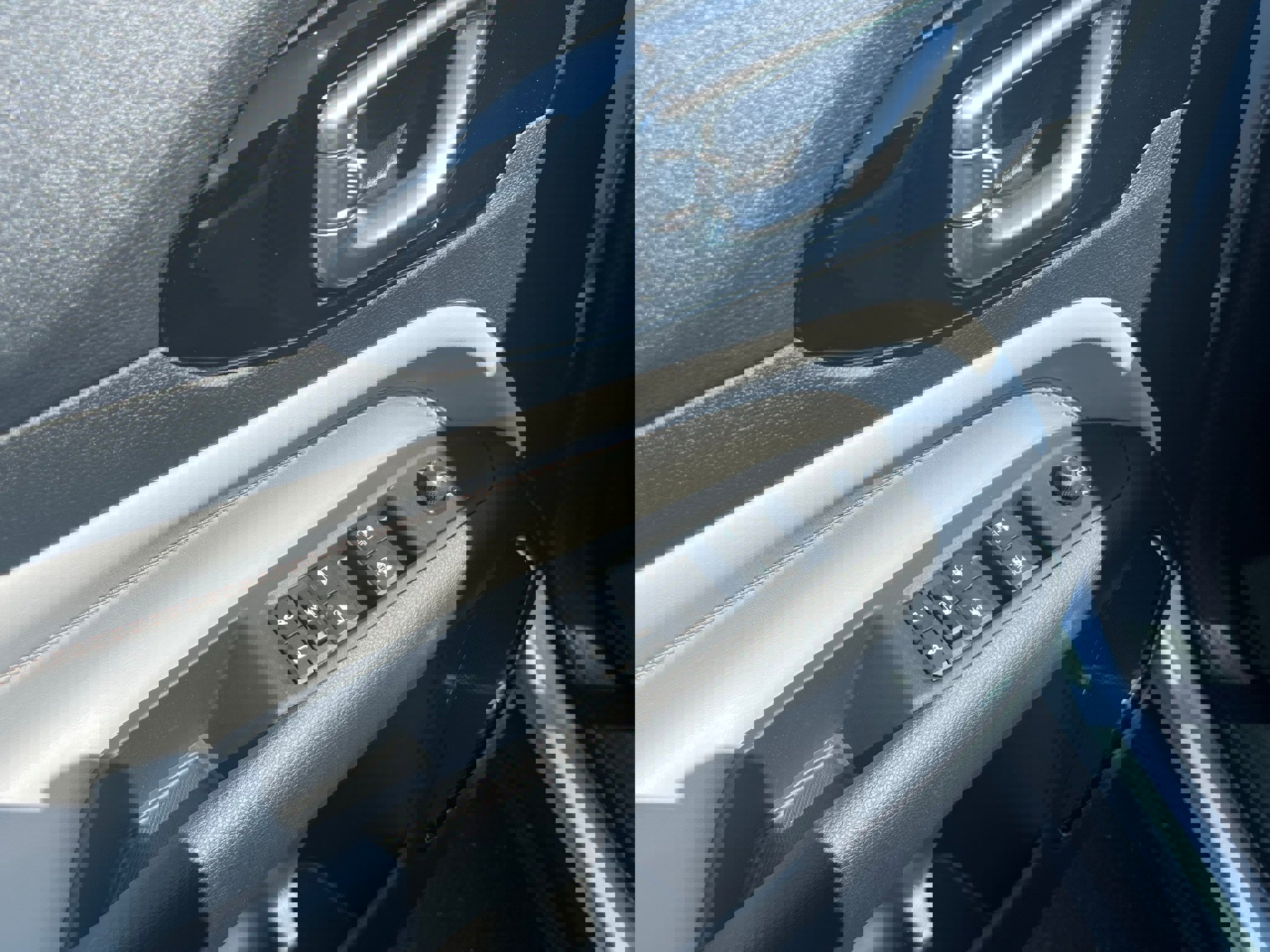 New 2024 Jeep Compass Limited w/ Sun and Sound Group image 14