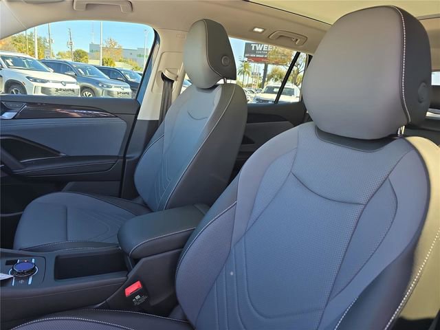 New 2026 Volkswagen Tiguan SE image 12