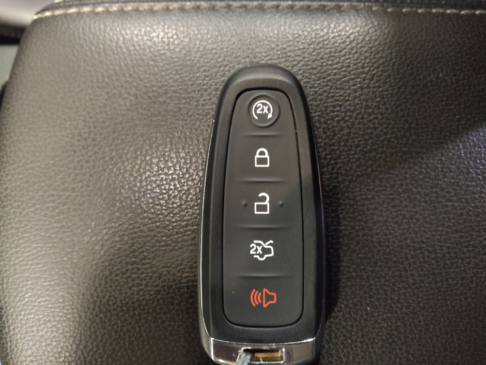 Used 2017 Ford Escape Titanium FWD image 32