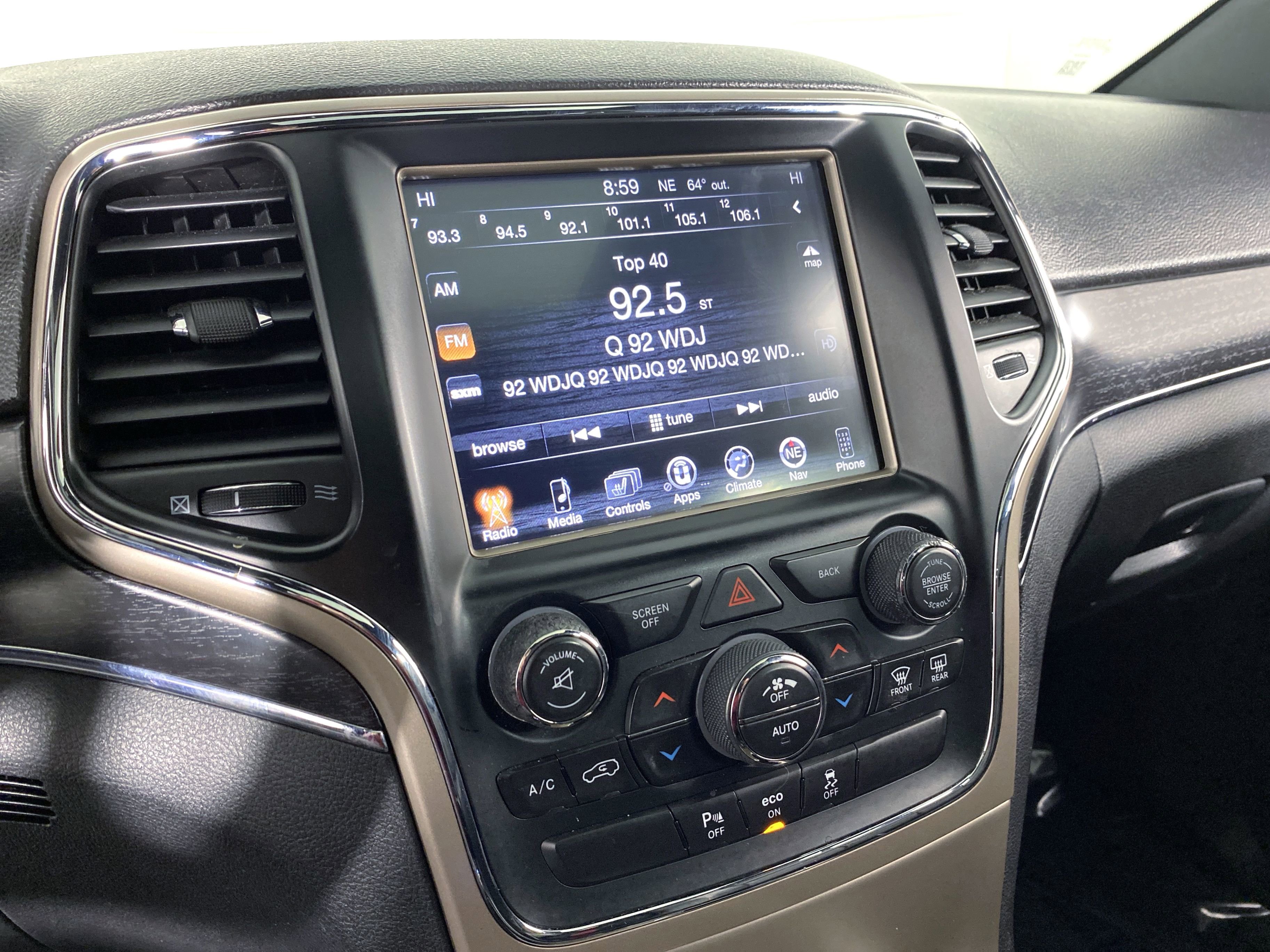 Used 2014 Jeep Grand Cherokee Limited w/ Trailer Tow Group IV AWD/4WD image 29