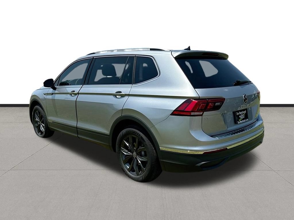 Used 2024 Volkswagen Tiguan SE FWD image 4