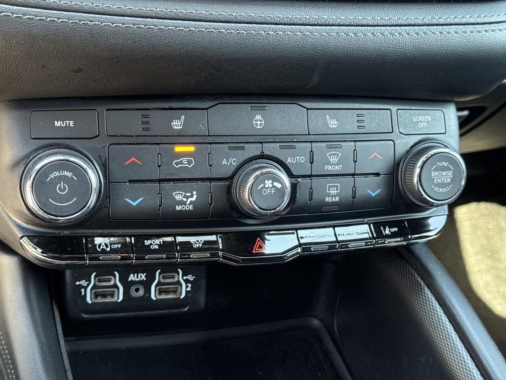 Used 2022 Dodge Durango GT image 16