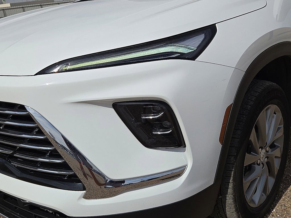 Used 2025 Buick Enclave Preferred image 9