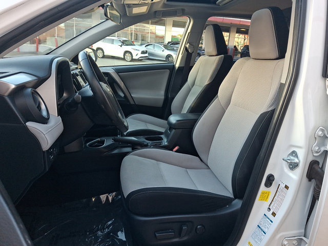 Used 2018 Toyota RAV4 XLE AWD/4WD image 13