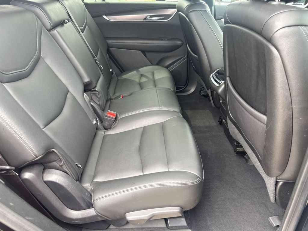 Used 2021 Cadillac XT6 Luxury w/ LPO, Floor Liner Package FWD image 31