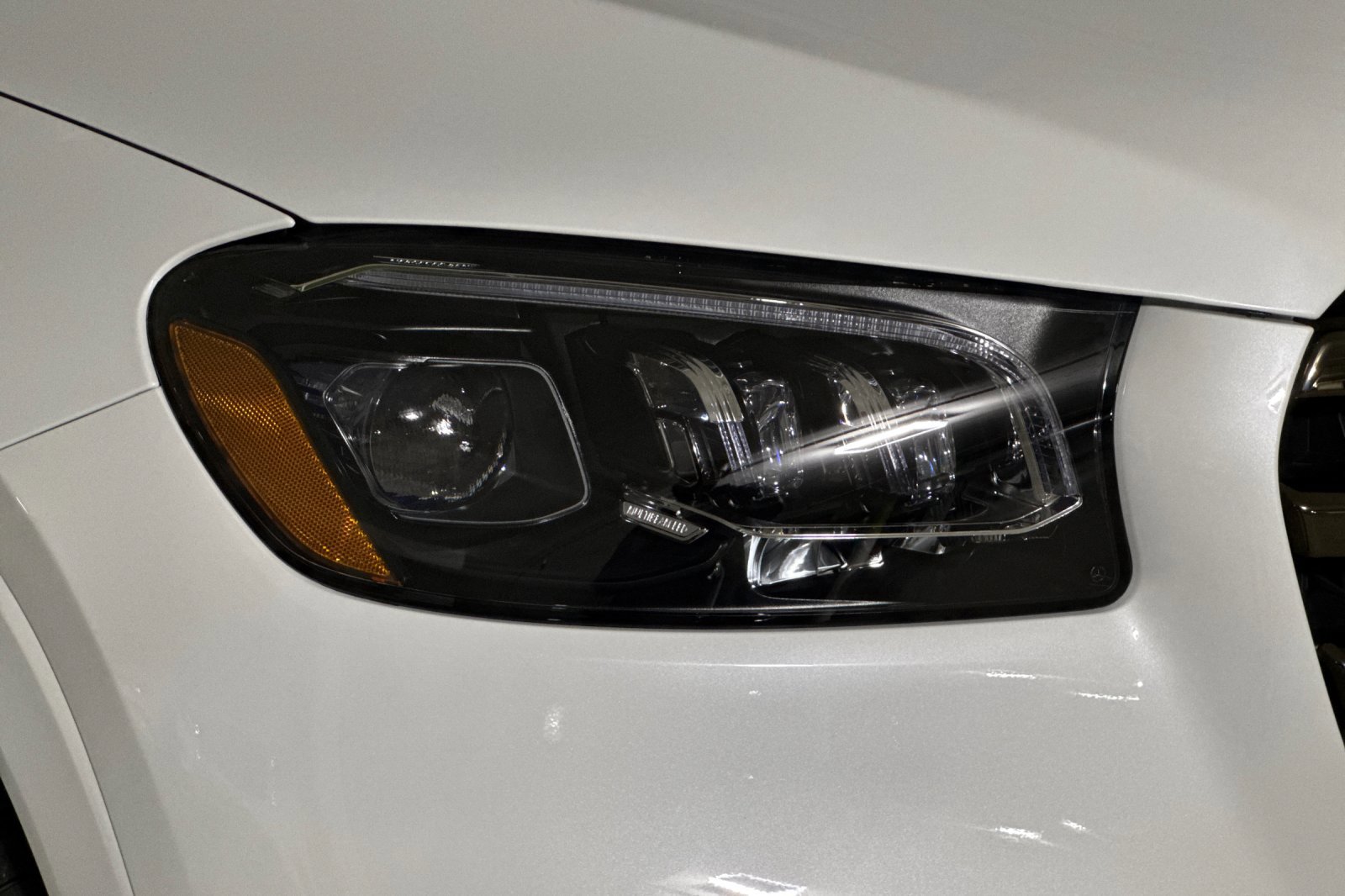 New 2026 Mercedes-Benz GLS 580 4MATIC image 9