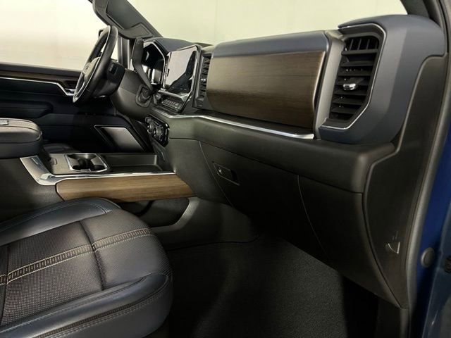 Used 2024 Chevrolet Silverado 3500 High Country w/ Technology Package image 31