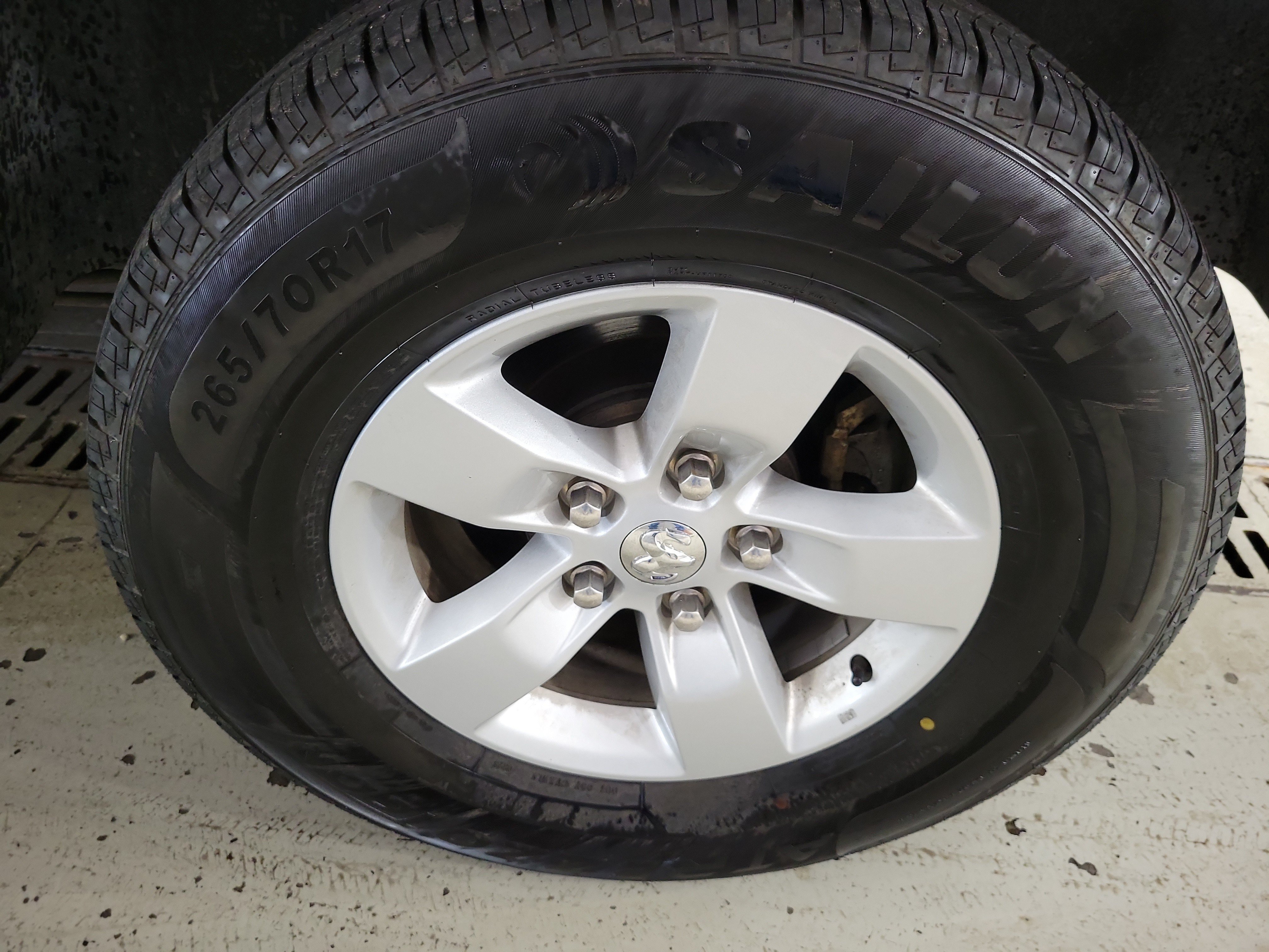 Used 2024 RAM 1500 Classic SLT AWD/4WD image 8