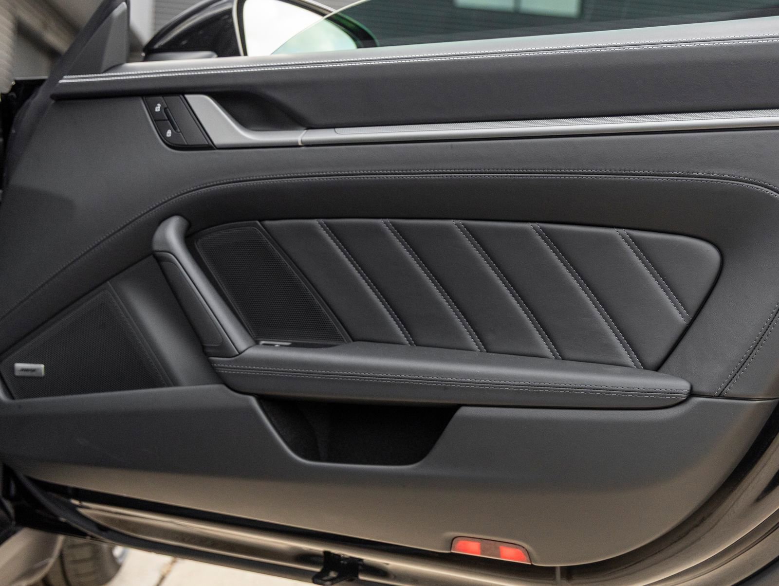 New 2026 Porsche 911 Carrera 4S image 36