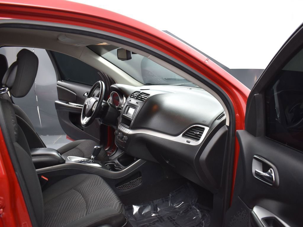 Used 2018 Dodge Journey SE w/ Popular Equipment Group image 29