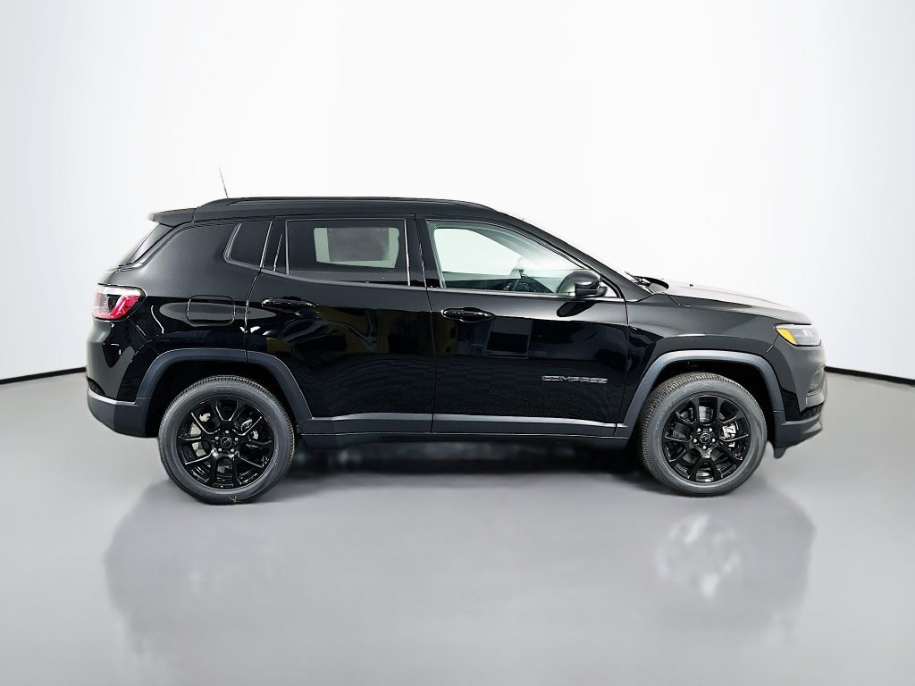 New 2026 Jeep Compass Latitude AWD/4WD image 8