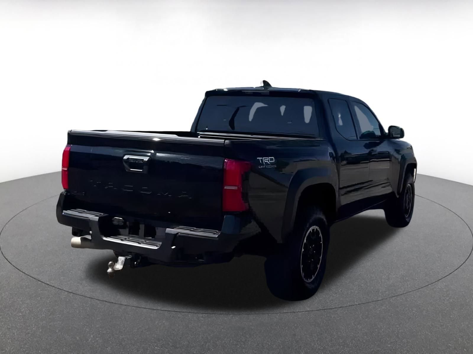 Used 2025 Toyota Tacoma SR image 12