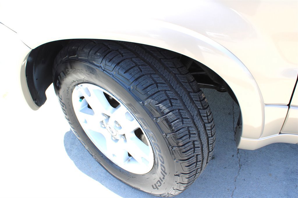 Used 2007 Ford Escape Limited image 10