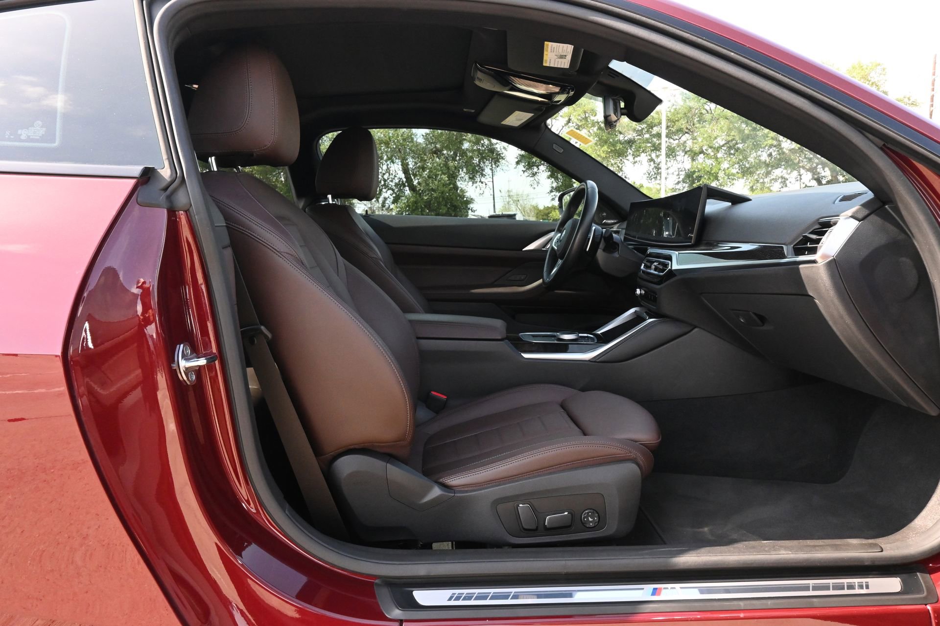 Used 2024 BMW 430i Coupe w/ M Sport Package image 25