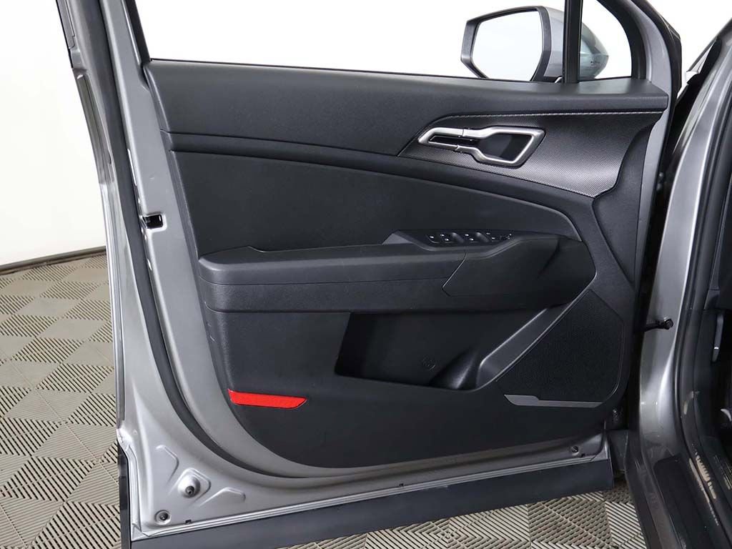 Used 2023 Kia Sportage LX AWD/4WD image 21