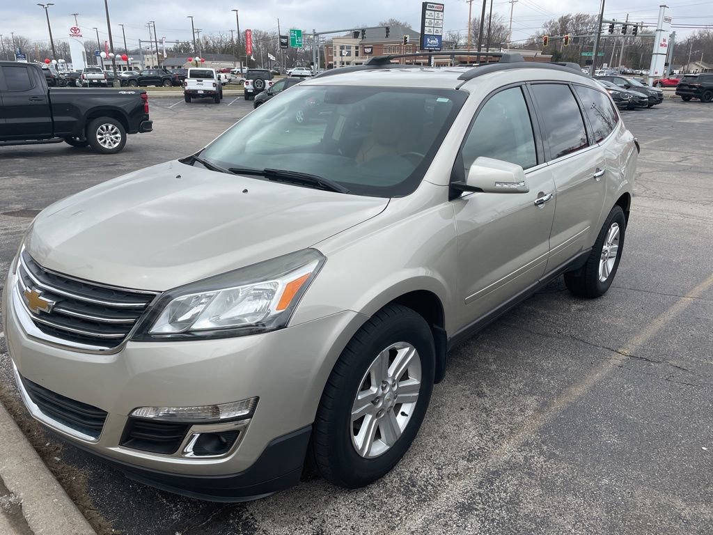 Used 2013 Chevrolet Traverse LT image 2