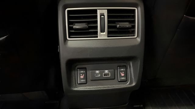 Used 2021 Nissan Maxima Platinum image 27