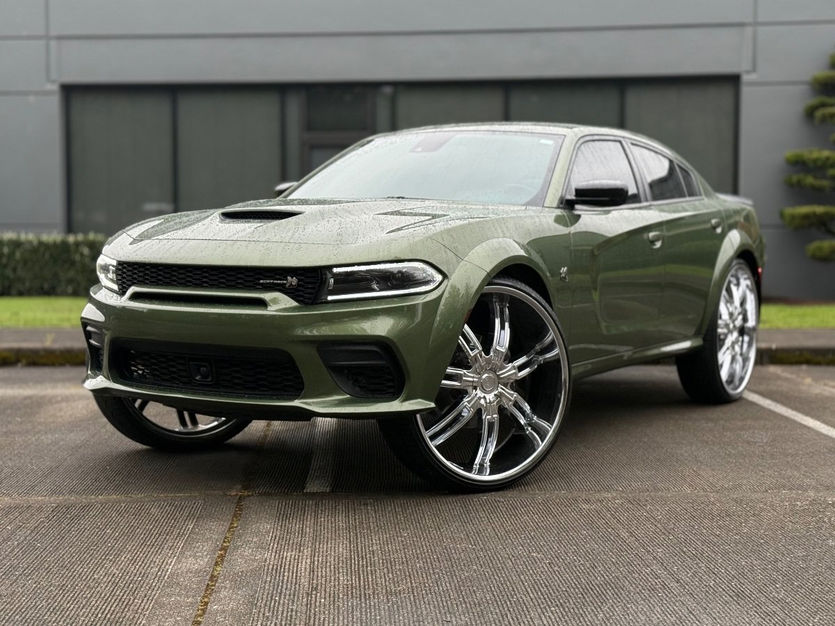 Used 2023 Dodge Charger Scat Pack RWD image 7