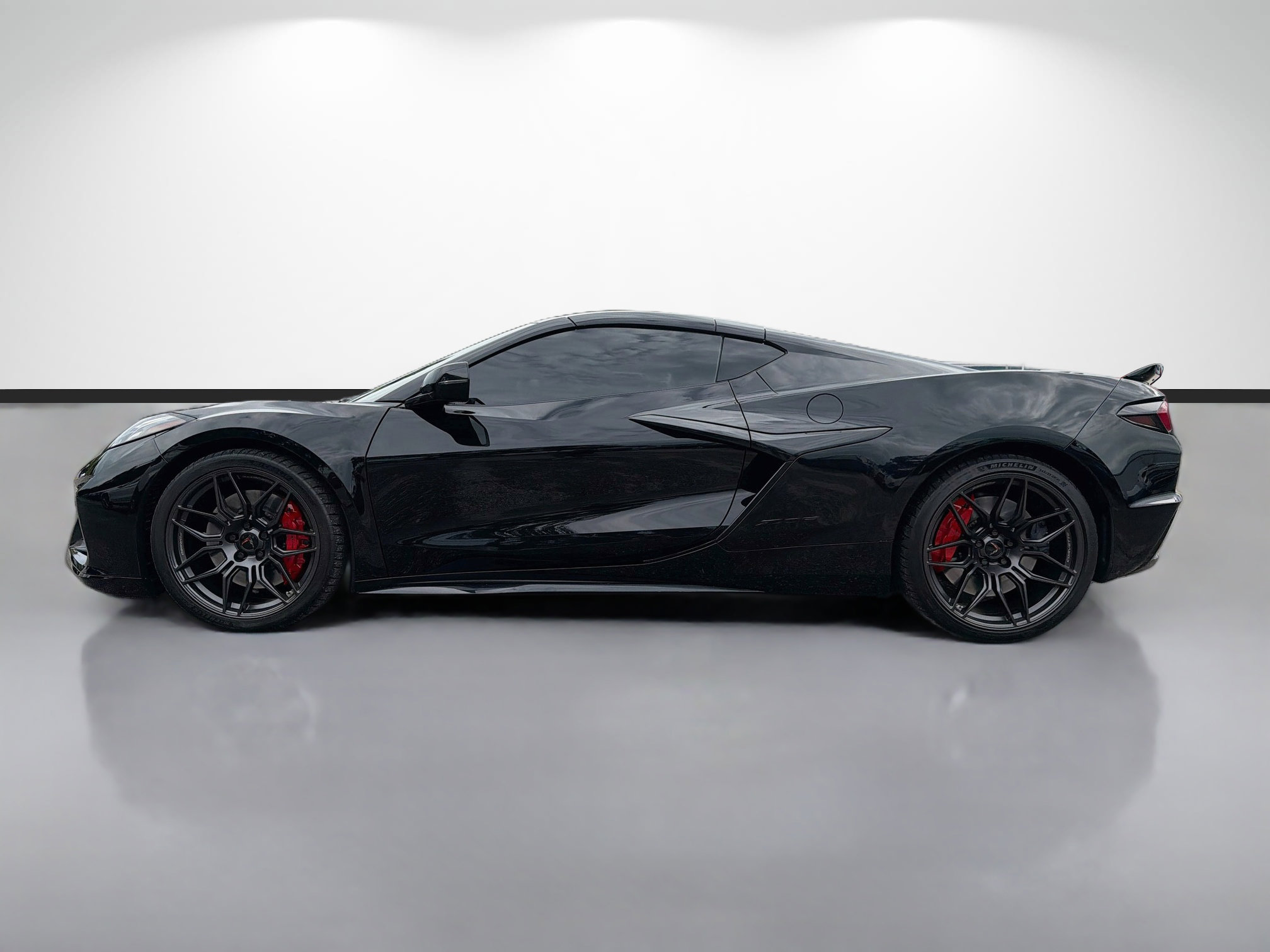 Used 2024 Chevrolet Corvette Z06 w/ Stealth Interior Trim Package RWD image 2