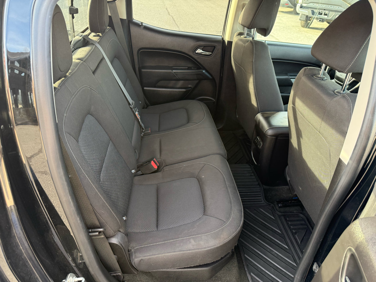 Used 2018 Chevrolet Colorado LT w/ LT Convenience Package image 16