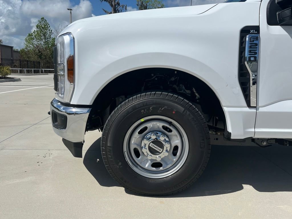 New 2026 Ford F250 XL w/ XL Chrome Package image 12