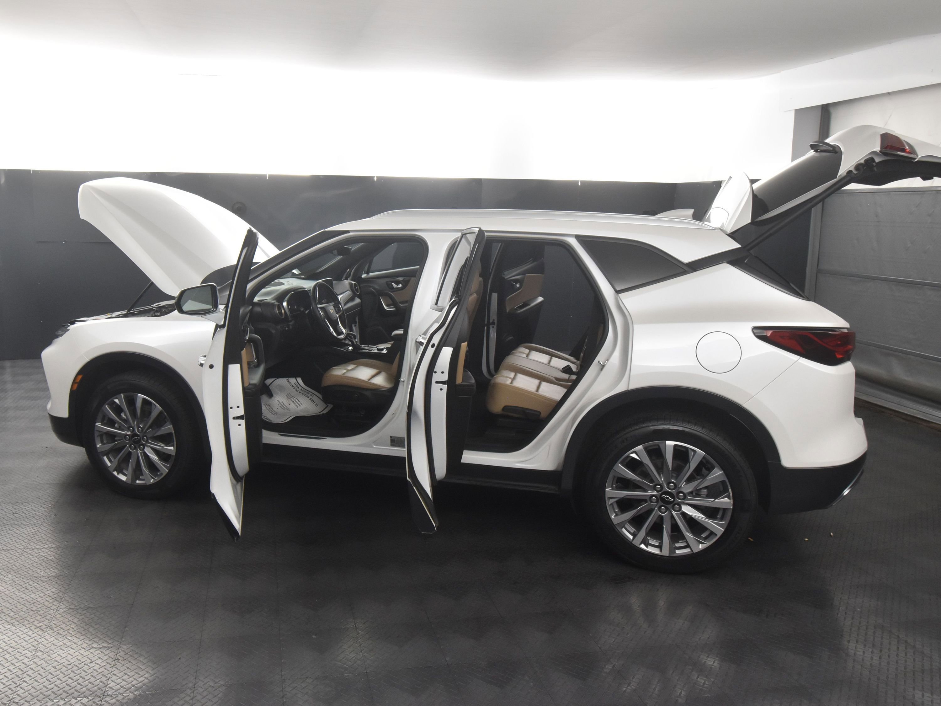 Used 2023 Chevrolet Blazer Premier w/ Driver Confidence II Package image 51