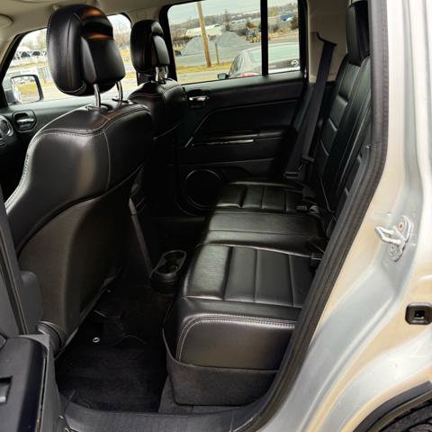 Used 2011 Jeep Patriot Latitude w/ Sun/Sound Group image 12